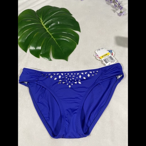NWT $52 BECCA Laser Cut Out Bikini Bottom in‎ Sapphire [SZ Medium ] - Picture 4 of 12